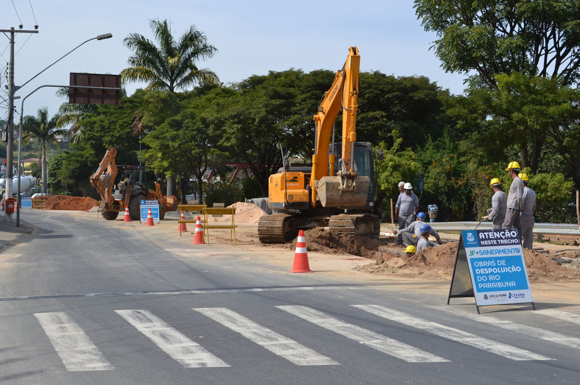 Portal de Notcias PJF | Avenida Brasil  Trnsito melhora no segundo dia da alterao de circulao | SETTRA - 20/8/2014